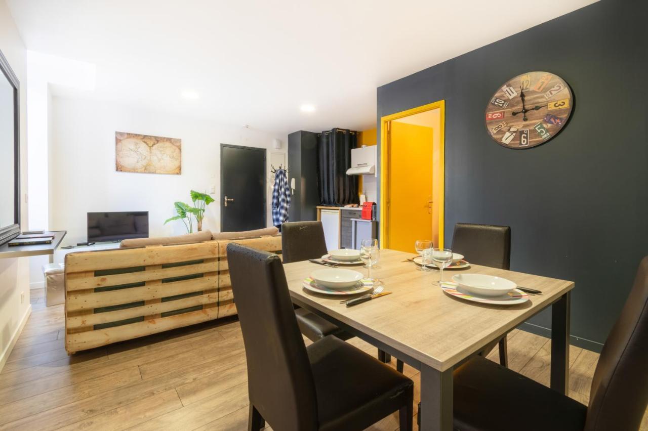 Le Cote Cour Apartment Rodez Bagian luar foto